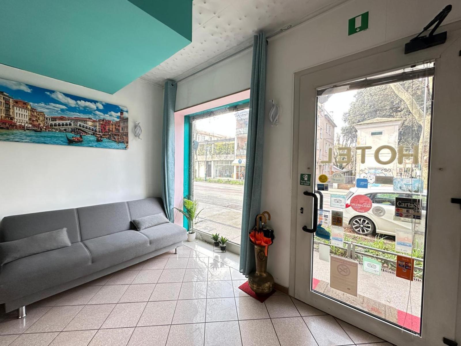 Hotel Tito 3*