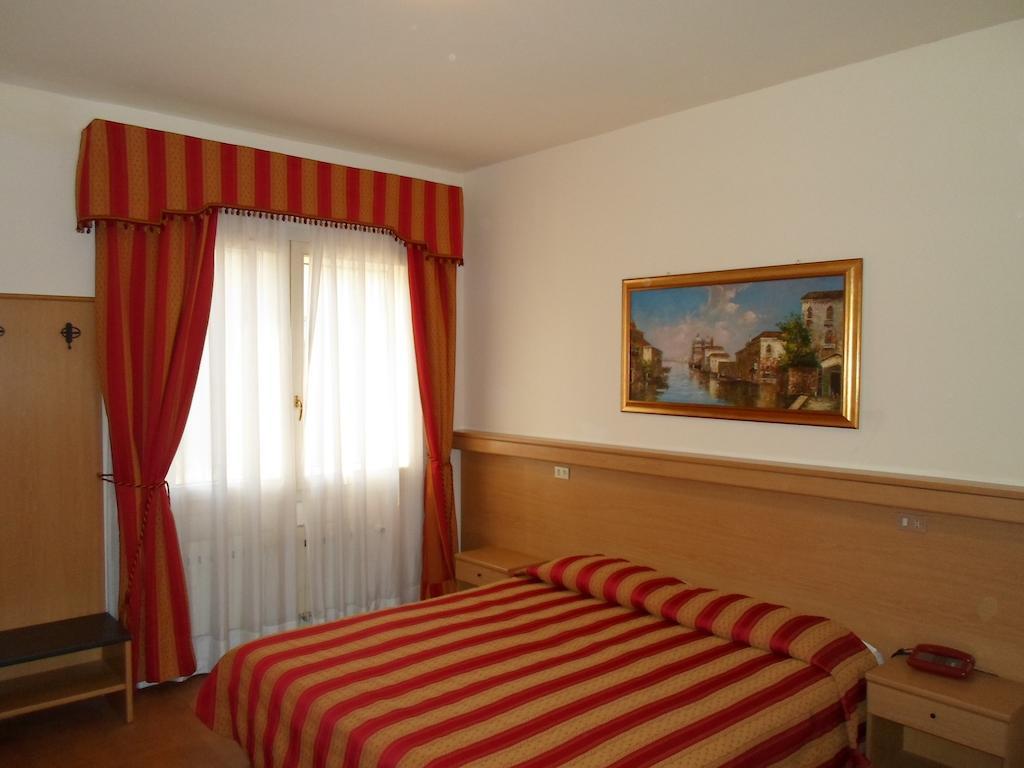 Hotel Tito 3*