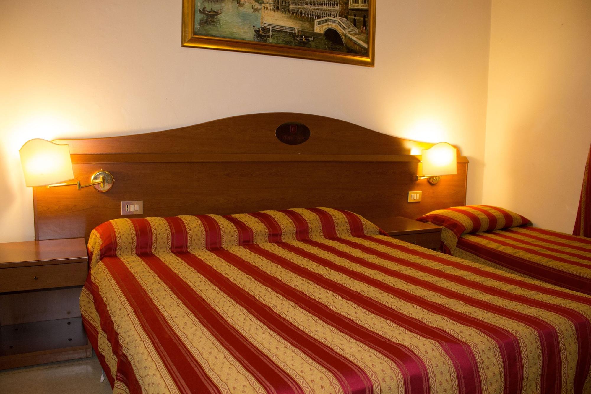 Hotel Tito Mestre