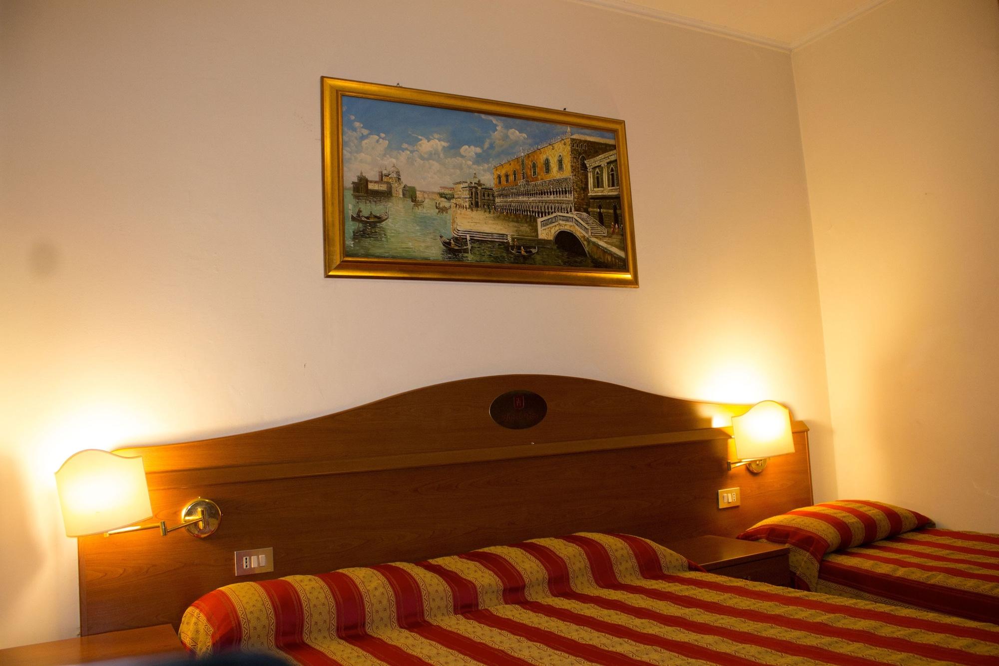 Tito Hotel Mestre