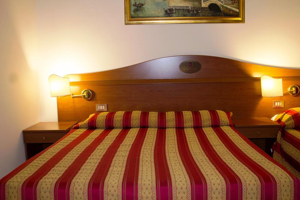 Hotel Tito 3*